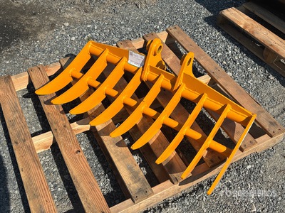 2026 GIYI 38 in Pro Excavator Rake - Fits Cat 303 (Unused)