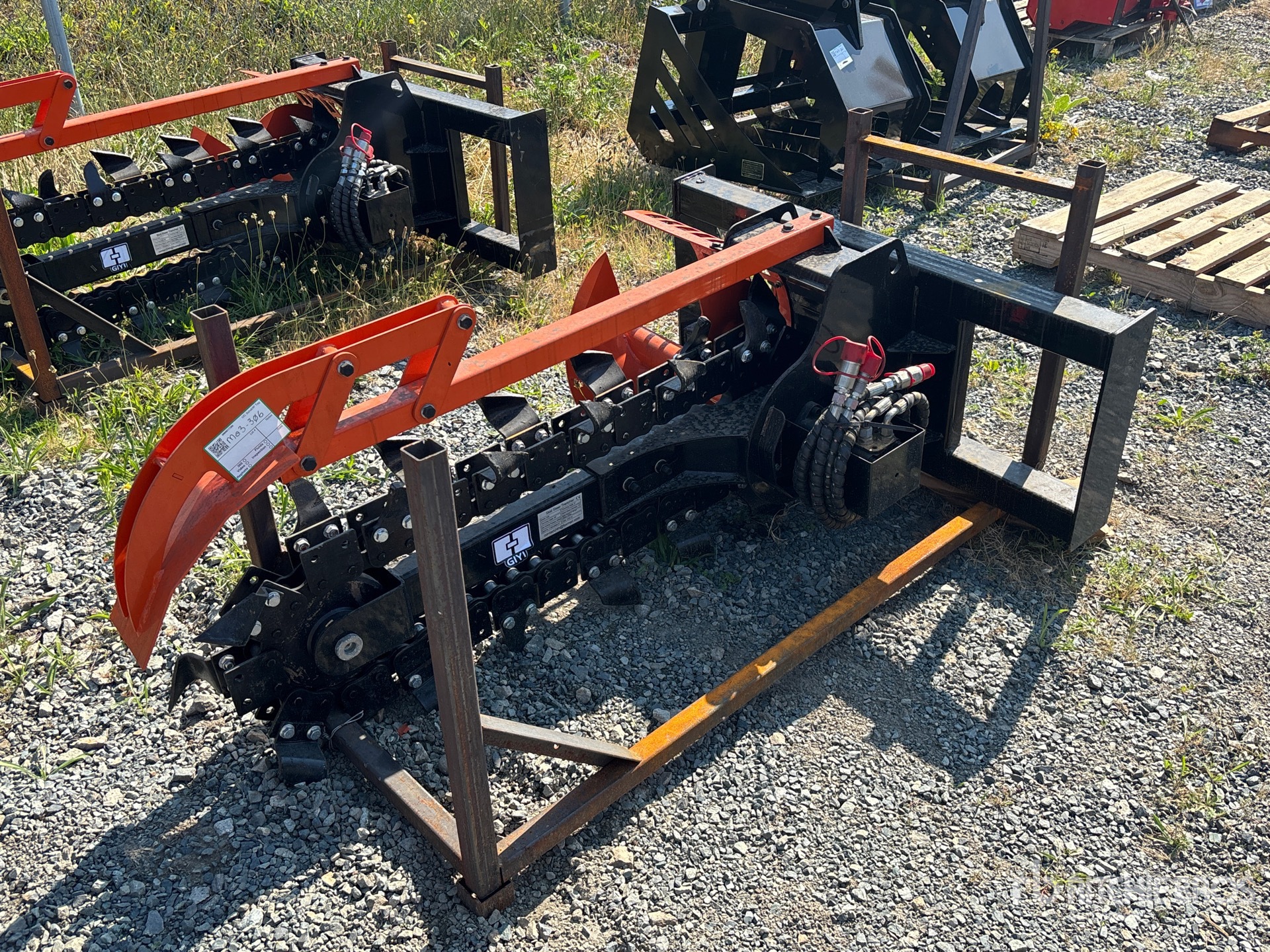 2026 GIYI GY-D39 39 in Skid Steer Trencher (Unused)