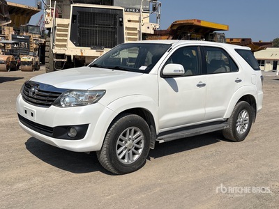 2014 Toyota Fortuner SR5 4x4 SUV