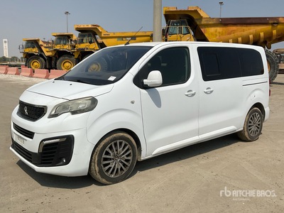 2017 Peugeot Traveller Minicamioneta
