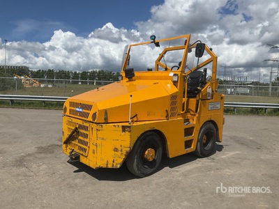 2012 Mulag Comet 10A 4x4 Airport Towing Tractor