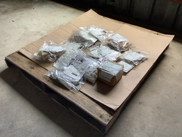 (8) Packings, (1) Tube Assembly, (1) Resilient Mount & Assorted Items (8) Packings, (1) Tube Assembly, (1) Resilient Mount & Assorted Items