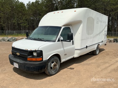 2013 GMC G4500 Van Truck