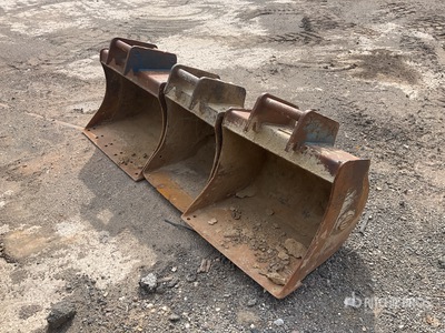 Quantity of (3) Digging 900mm,700mm,550mm Excavator Bucket