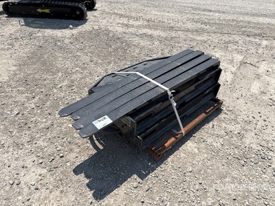 2026 GIYI GY-SF60 Side shift Skid Steer Forks (Unused)