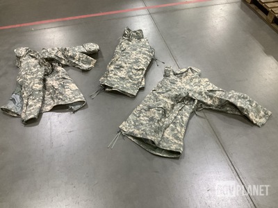 (32) Extreme Cold Weather Parkas
