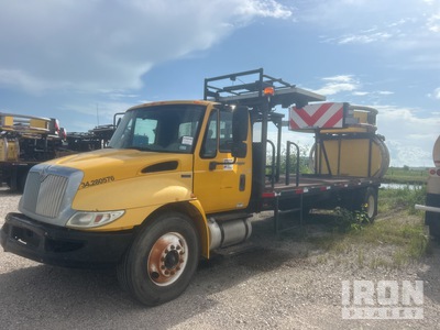 2013 International 4300 4x2 Attenuator Truck