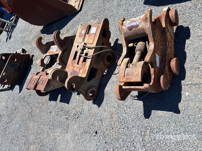 Quantity of (3) vovlo 32 in Excavator Coupler
