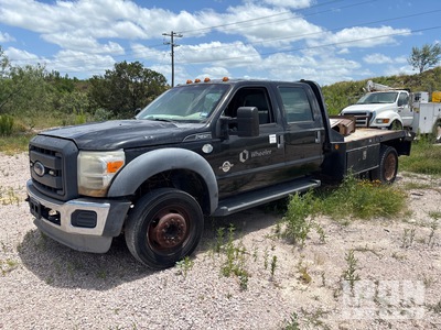 2014 Ford F-450 XL 4x2 Crew Cab Flatbed Truck