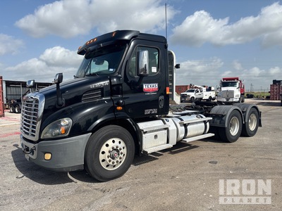 2016 Freightliner Cascadia 6x4 تراكتور شاحنة نهارية (ثنائية المحور)