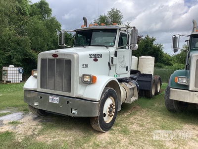 2012 Peterbilt 365 6x4 T/A Dagcabine Trekker