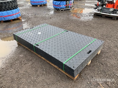 Quantity of (12) Ground Protection Mats 地上サポート機器 - その他