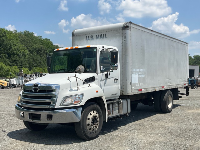 2018 Hino 268 4x2 Van Truck 2018 Hino 268 4x2 Van Truck