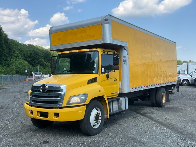 2014 Hino 268 4x2 Van Truck 2014 Hino 268 4x2 Van Truck