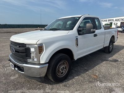 2019 Ford F-250 XL 4x2 Extended Cab Pickup