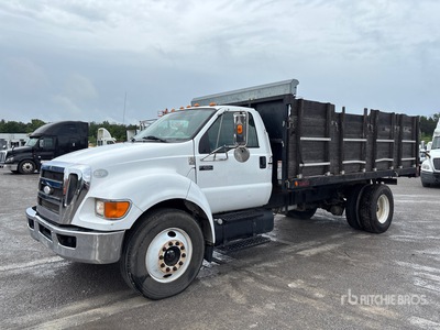 2009 Ford F-650 4x2 S/A Camión dumper
