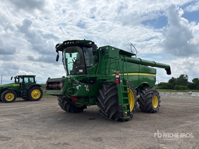 2021 John Deere S790 4x4 Combine Harvester
