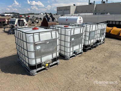 Quantity of (4) 1000 L Totes