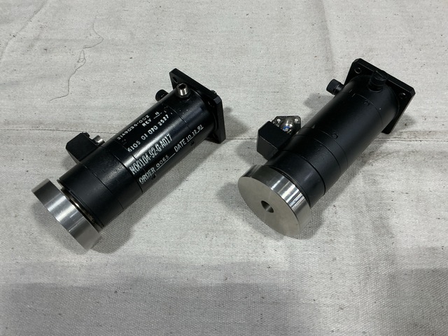 (1) Artus 10423 Engine Tachometer & (1) Artus 10768 Engine Tachometer