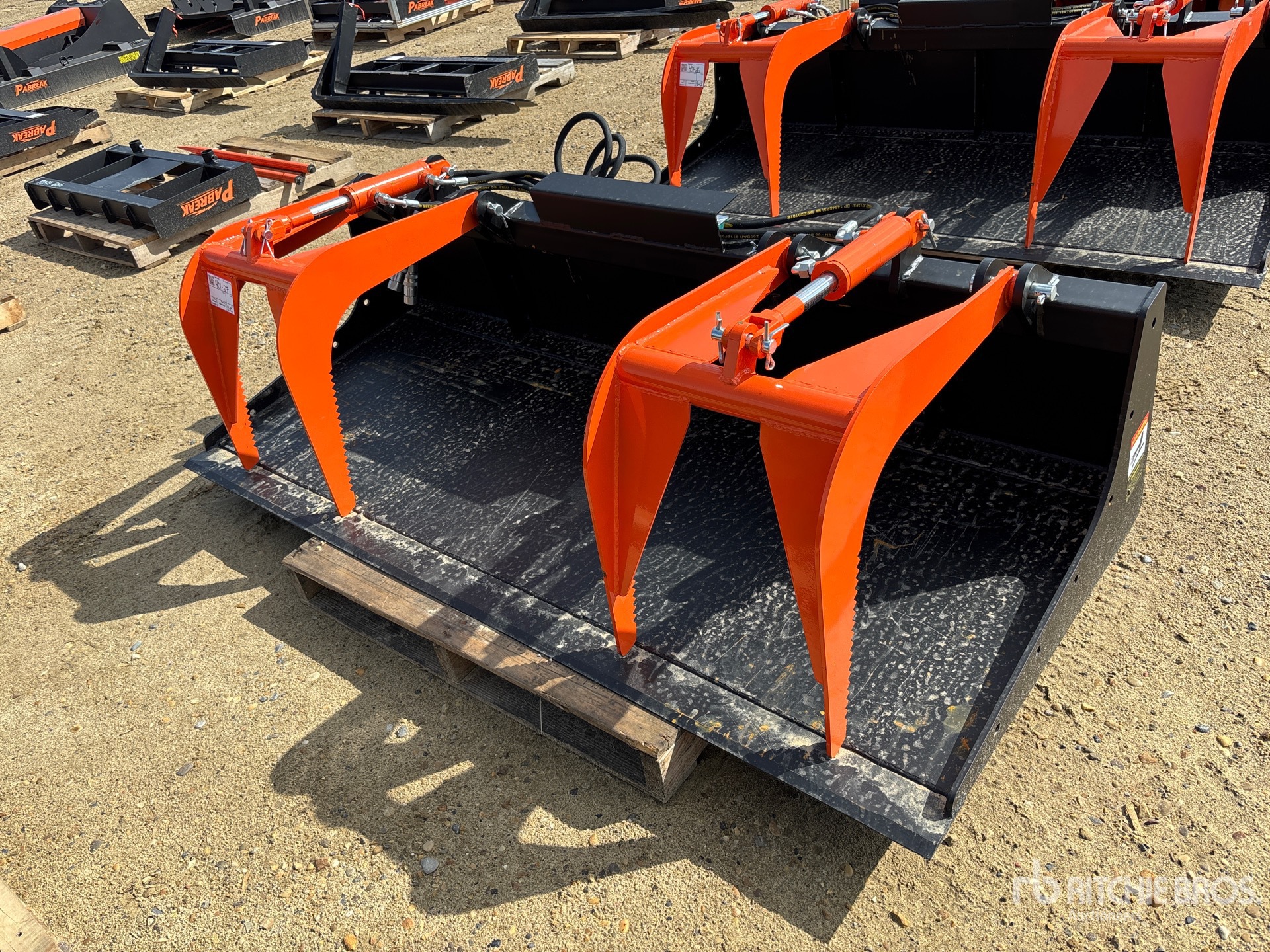 2026 PABREAK GB232 80 in Skid Steer Grapple Bucket (Unused)