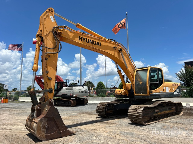 Hyundai Robex 290LC-9 Tracked Excavator
