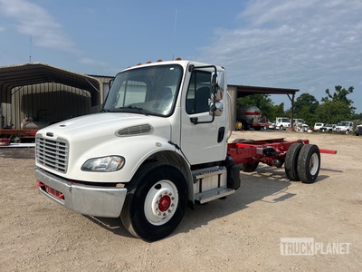 2015 Freightliner M2 4x2 Cab and Chassis