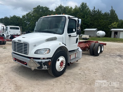 2015 Freightliner M2 4x2 Cab and Chassis