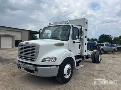 2013 Freightliner M2 4x2 Cab & Chassis