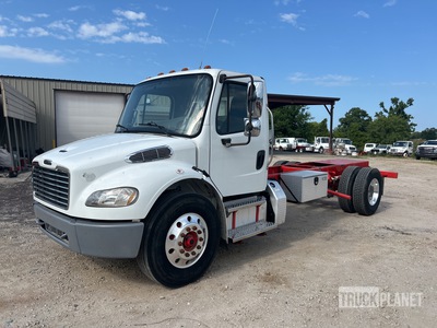 2016 Freightliner M2 4x2 Cab and Chassis