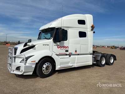 2020 Volvo VNL64T-300 6x4 T/A Sleeper Truck Tractor
