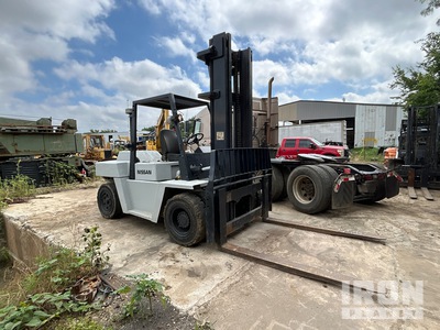2006 Nissan VF05H70V 12400 lb Pneumatic Tire Forklift