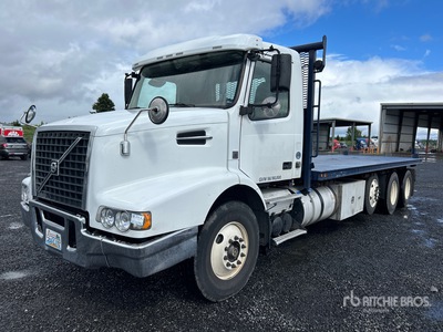 2016 Volvo VHD 8x4 Platte vrachtwagen