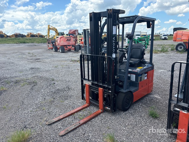 2022 Toyota 8FBES15U 2700 lb Electric Forklift