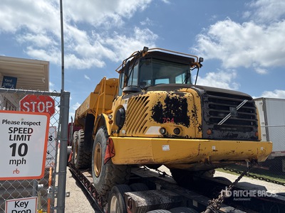 2004 Volvo A25D Knickgelenkter Muldenkipper
