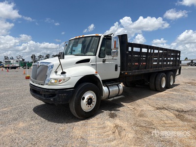 2012 International 4400 6x4 平台トラック