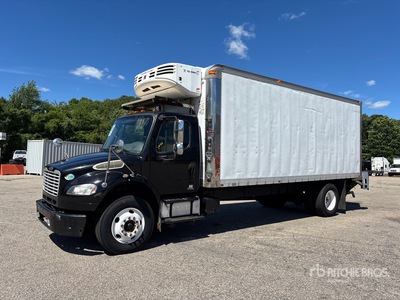 2010 Freightliner M2 106 4x2 Camiones