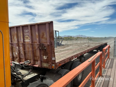 1990 Trailmobile Sliding Axle Trailer