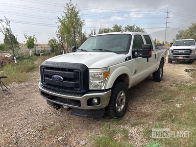 2016 Ford F-350 XLT 4x4 Crew Cab Pickup