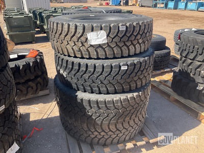 (4) Michelin 315/80R22.5 Tires