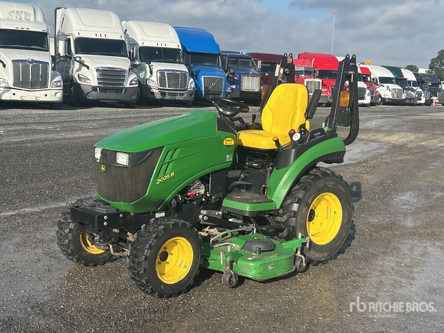 2020 John Deere 2025R 4WD Utility Tractor