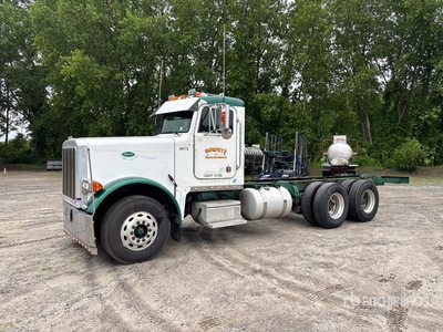 2000 Peterbilt 379 Cab and Chassis