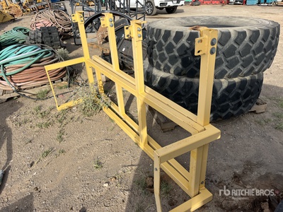 Quantity of (2) Frames