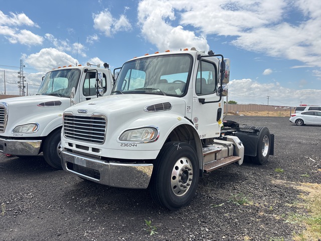 2012 Freightliner M2 4x2 S/A Day Cab Truck Tractor