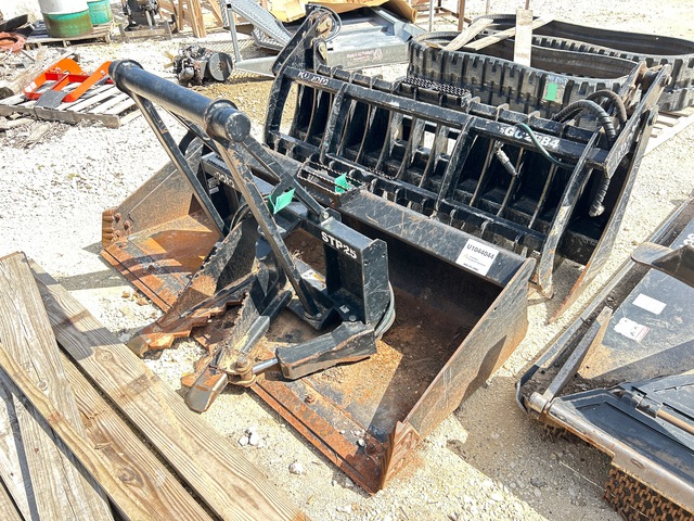 Quantity of (1) Land Pride AP-SGC2084 Claw Grapple & (1) Land Pride AP-STP25 Tree/Post Puller