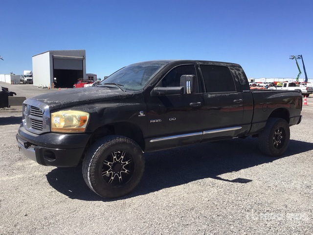 2006 Dodge 2500 Laramie 4x4 Crew Cab Pickup