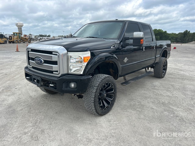 2016 Ford F-250 Platinum 4x4 Crew Cab Pickup