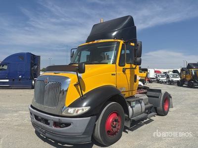 2013 International TranStar 8600 4x2 トラックトラクター(S/A)