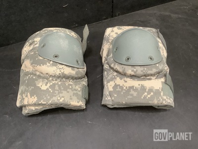(75) Pairs of Knee Pads