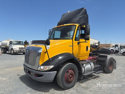 2013 International TranStar 8600 4x2 トラックトラクター(S/A)