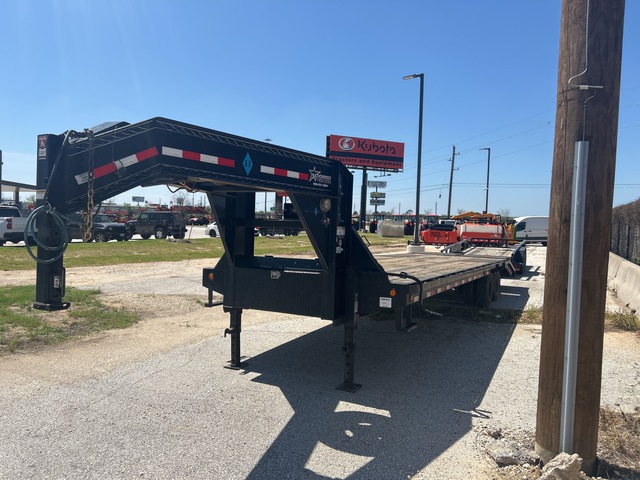 2020 PJ Trailers 32 ft T/A Gooseneck Equipment Trailer